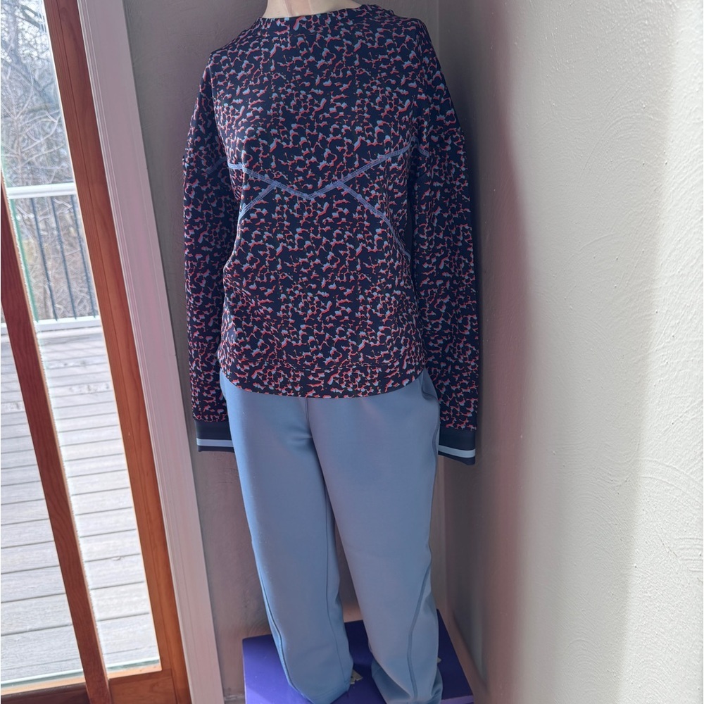 AB sweatsuit size Xs